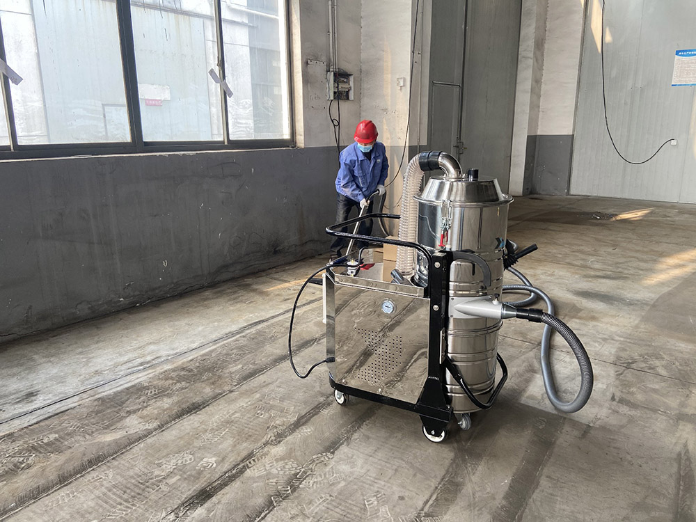 工業吸塵器電機發熱怎么辦？