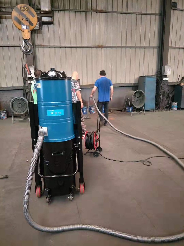 大功率吸塵器大面積場地清灰應(yīng)用