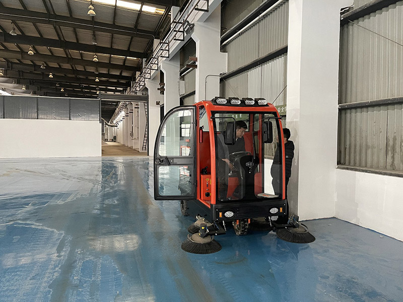 靜脈產(chǎn)業(yè)公司訂購(gòu)掃地機(jī)GS2100